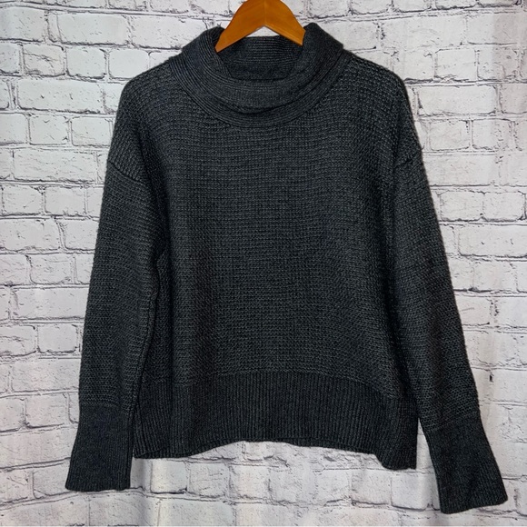 Banana Republic Sweaters - Banana Republic Merino Wool Alpaca Blend Knit Turtleneck Sweater Size Large